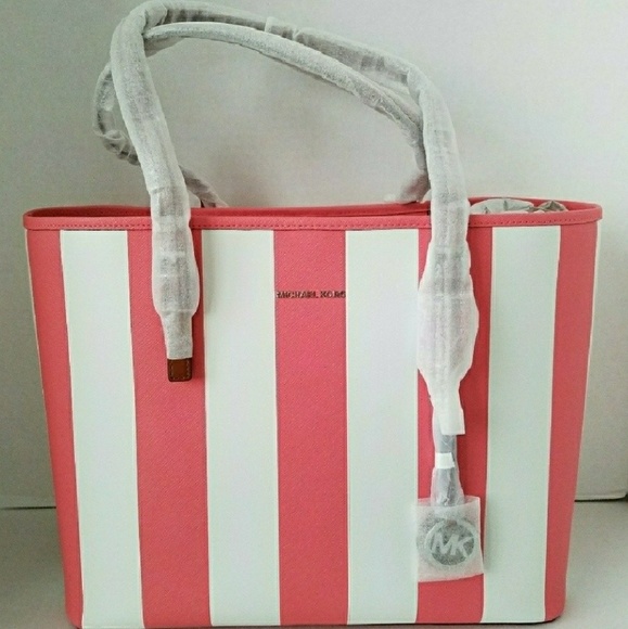 Michael Kors Handbags - ✔PRICE FIRM✔Michael Kors Jet Set Tote